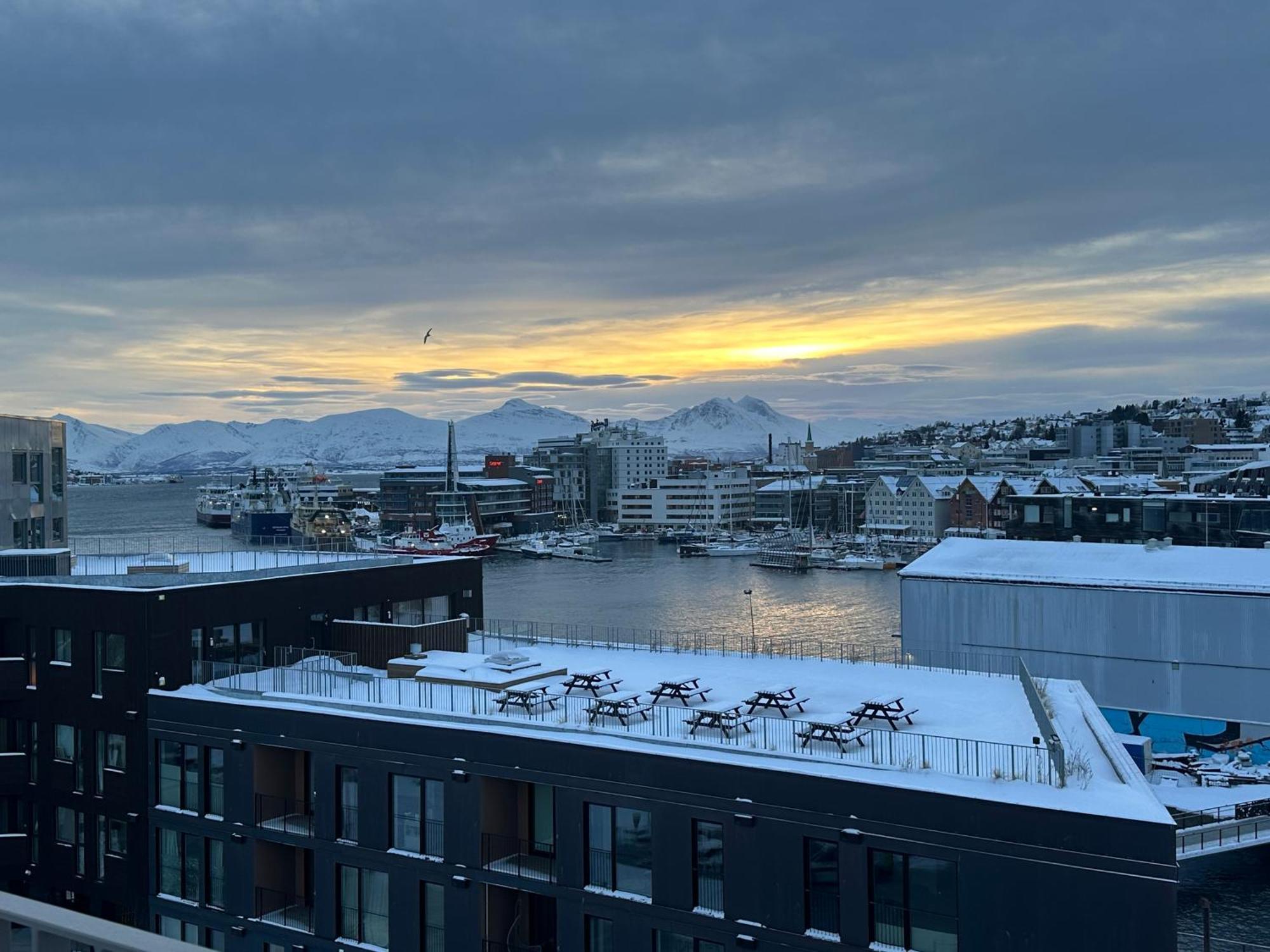 Thenorthernexplorer Penthouse Tromsø Extérieur photo